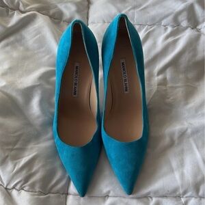 Manolo Blahnik sky blue stiletto pumps size 39